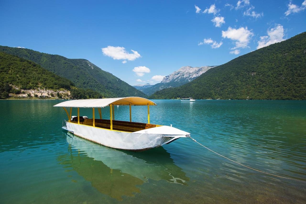 Outdoor Resort Tarasport Фоча Экстерьер фото